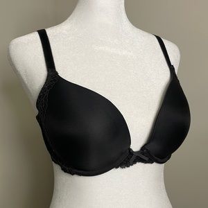 Victoria’s Secret Dream Angels push-up bra, size 34D